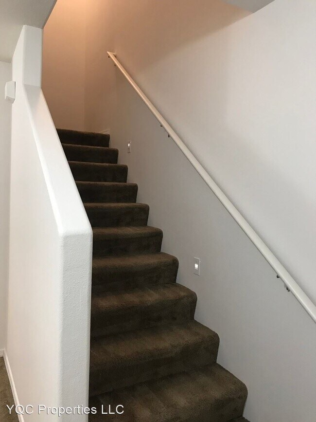 Foto del edificio - 3 br, 2.5 bath House - 325 NE Wedgewood Ct.