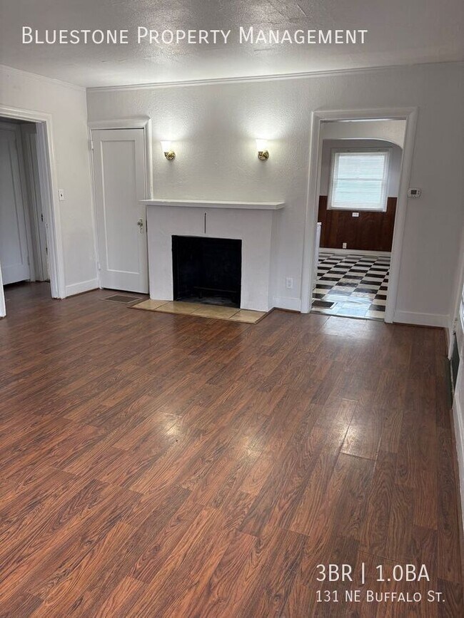 Foto del edificio - 131 NE Buffalo St