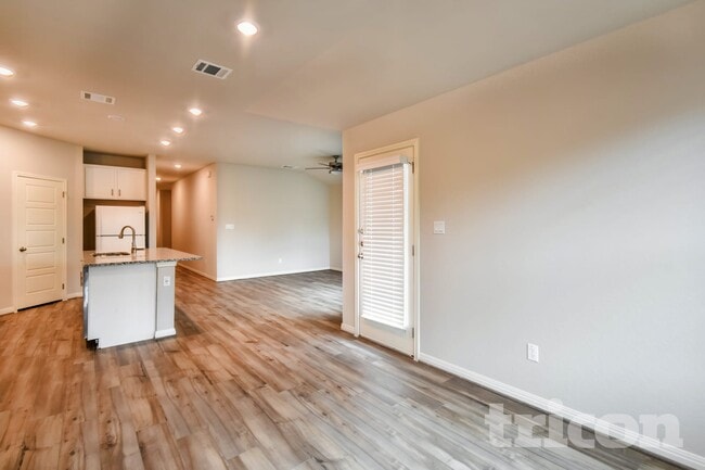 Foto del edificio - 13523 Emerson Wy