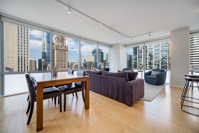 Foto del edificio - 8 E Randolph St
