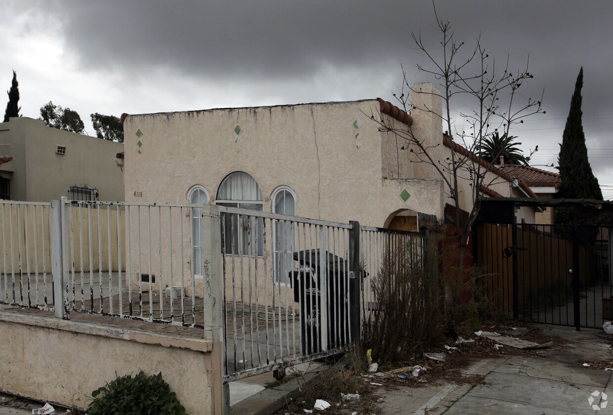 Building Photo - 4118-4120 Highland Ave