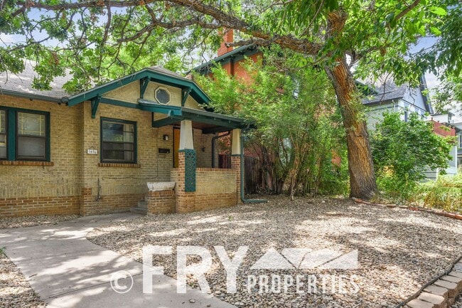 Building Photo - Cozy 1/2 Duplex in Congress Park