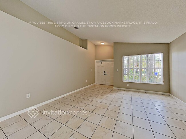 Foto del edificio - 444 SW 205th Ave
