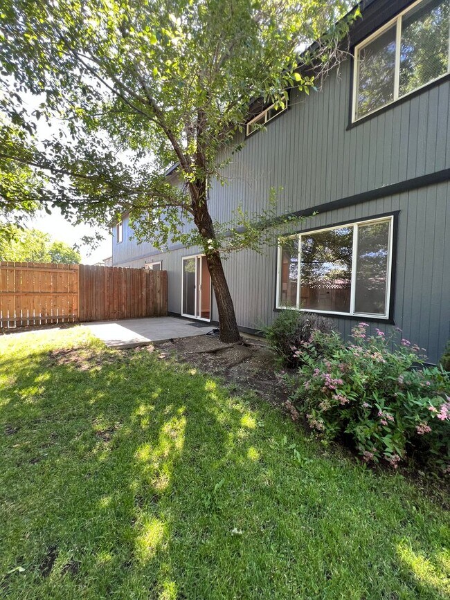 Foto del edificio - Updated Duplex in NW Redmond