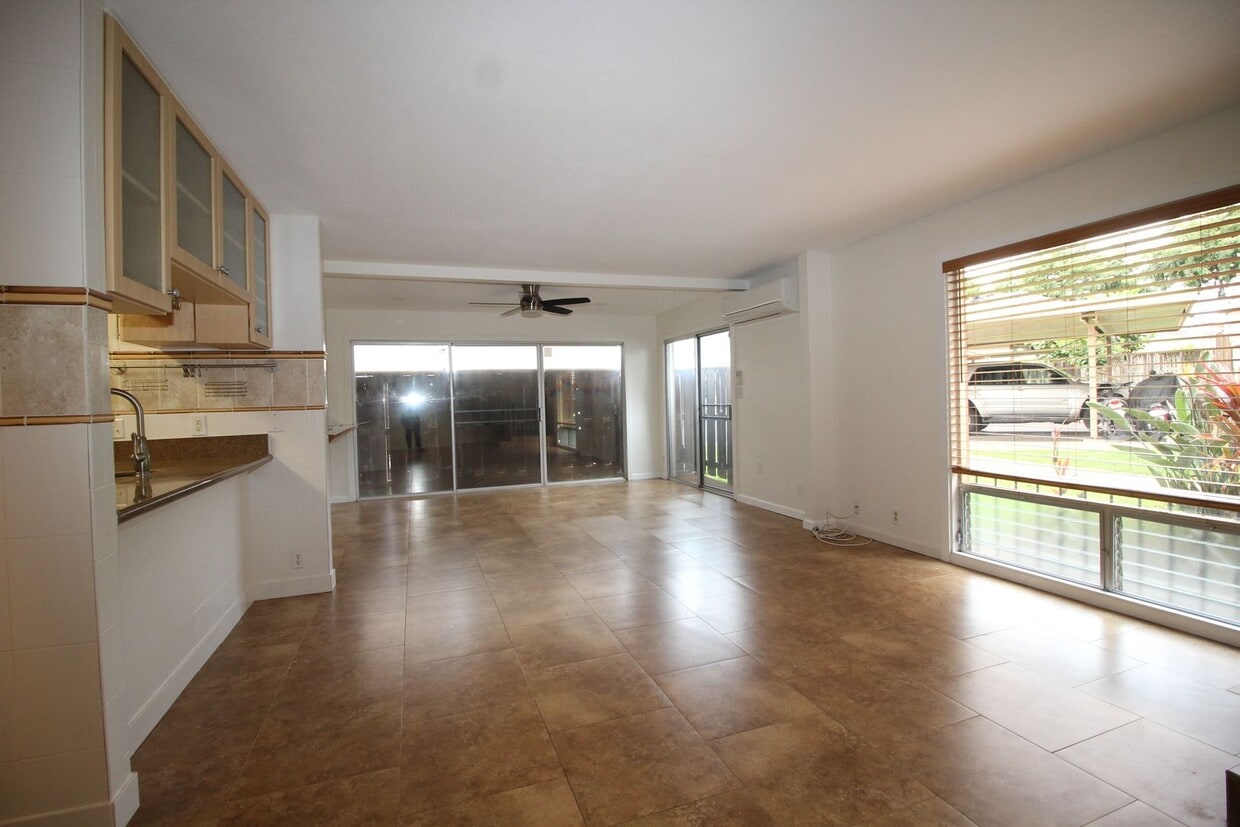 Rarely Available 3 bedroom - 2 bath - 2 parking! - Rarely Available 3 bedroom - 2 bath - 2 parking!