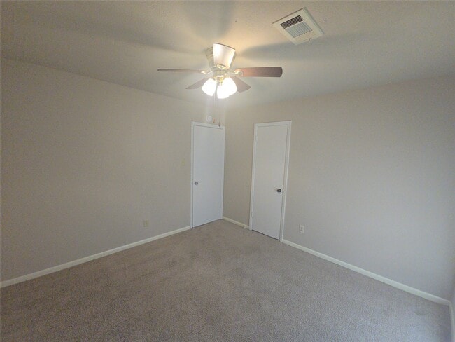 Building Photo - 618 Overbluff St