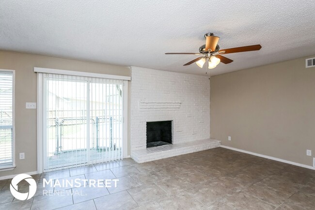 Building Photo - 4432 Ivy Dr