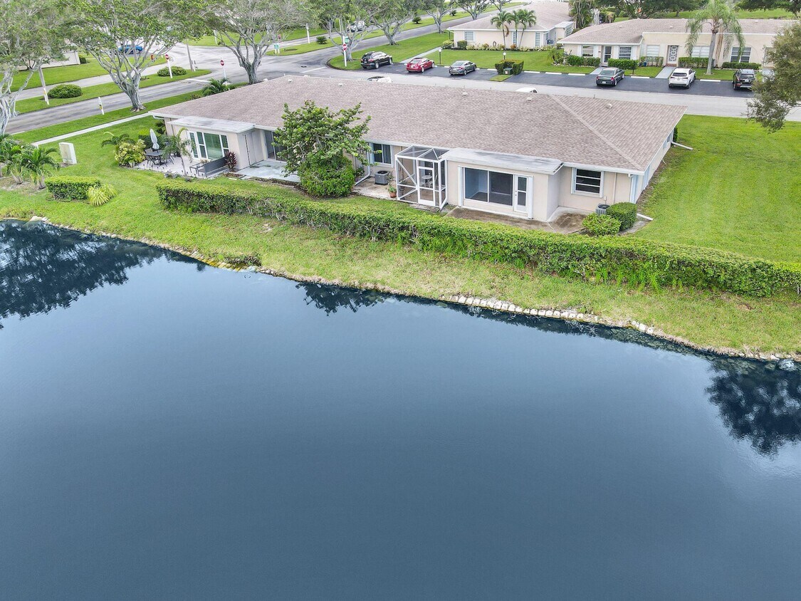 Foto principal - 8807 Bella Vista Dr