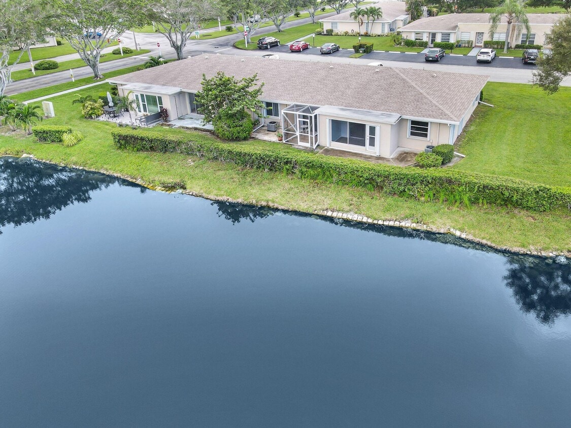 Foto principal - 8807 Bella Vista Dr