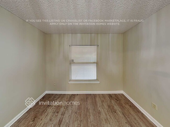 Foto del edificio - 9713 Peabody Dr N