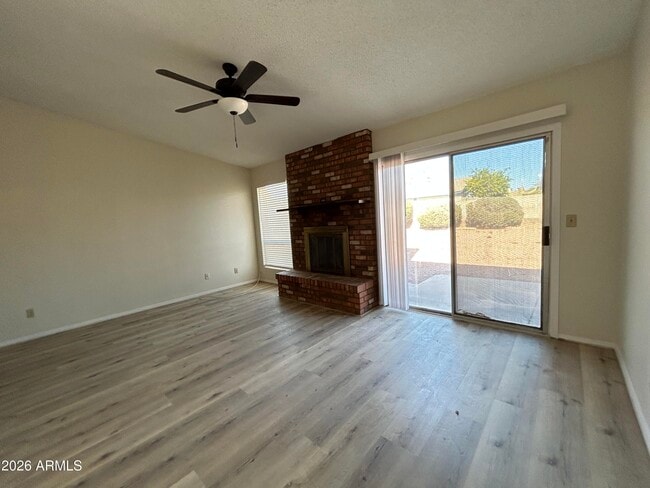 Foto del edificio - 3926 W Willow Ave