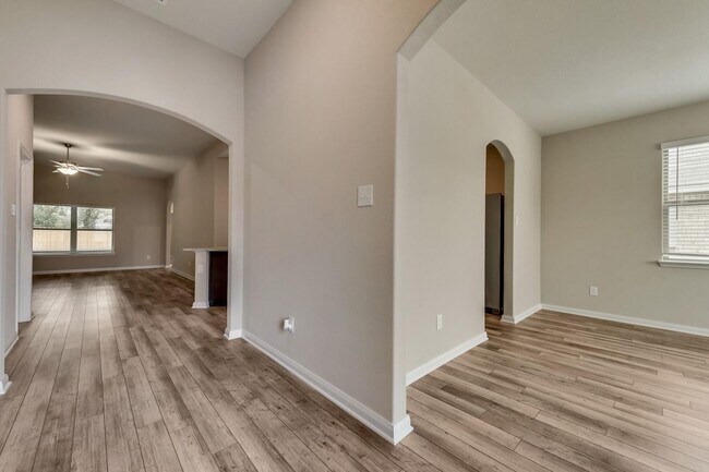 Foto del edificio - Beautiful home in Oak Ridge Fortworth!
