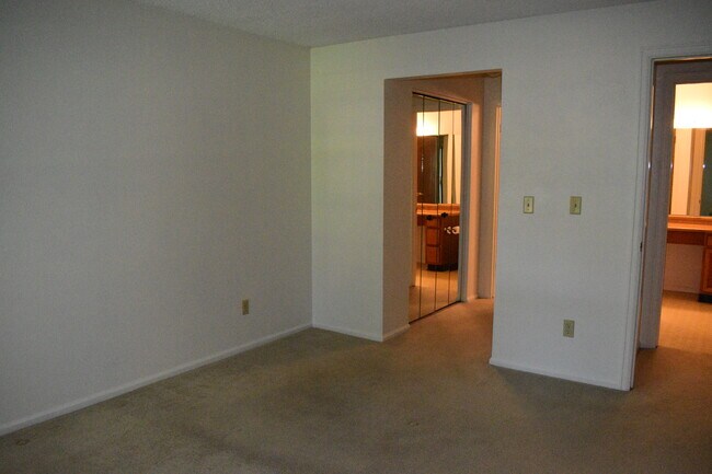 Building Photo - 10970 W Florida Ave