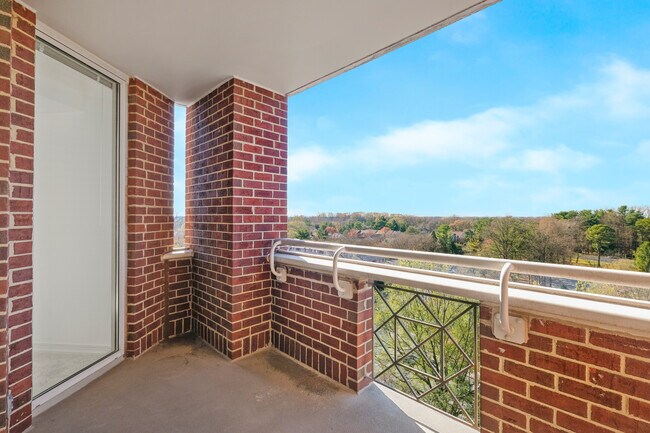 Building Photo - 5809 Nicholson Ln