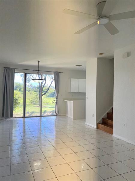 Foto del edificio - 614 NW 170th Terrace