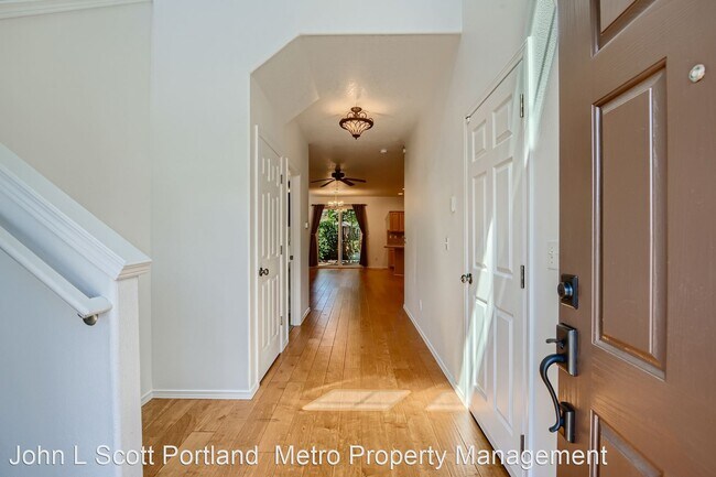 Foto del edificio - 3 br, 2.5 bath House - 1611 SW Wright Place