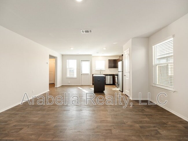 Building Photo - 6510 Vivaldi Isle
