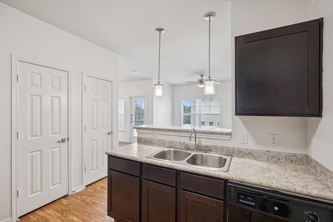 1/1 Kitchen - Oak Valley Apartments