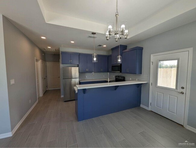 Building Photo - 21 S Colt Ln
