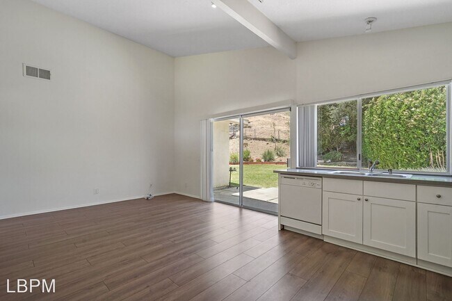Building Photo - 3 br, 2 bath House - 5473 Softwind Way