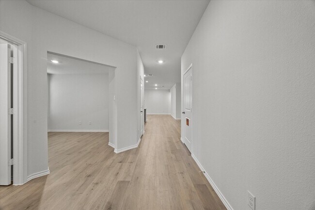 Foto del edificio - 2307 Albert Ln