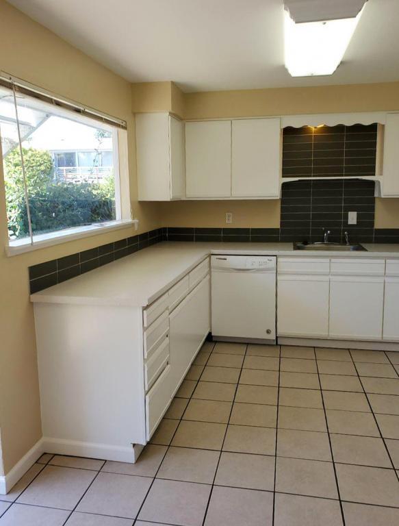 Primary Photo - 28606 Pacific Hwy S, #57