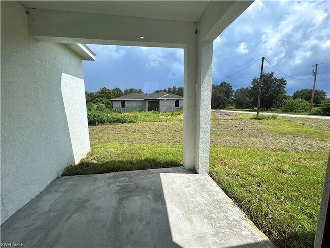 Foto del edificio - 351 Ranchito Ave