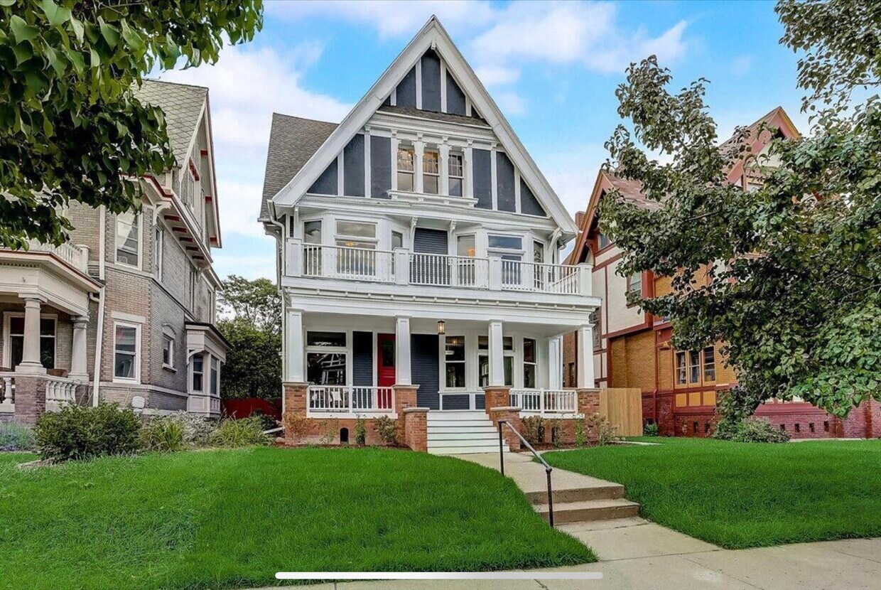 Primary Photo - 2908 W McKinley Blvd