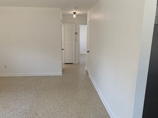 Building Photo - 4015 W Carmen St