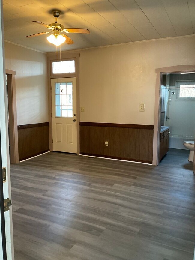 Building Photo - 48 E HIGH STREET