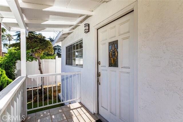 Foto del edificio - 2813 Los Olivos Ln