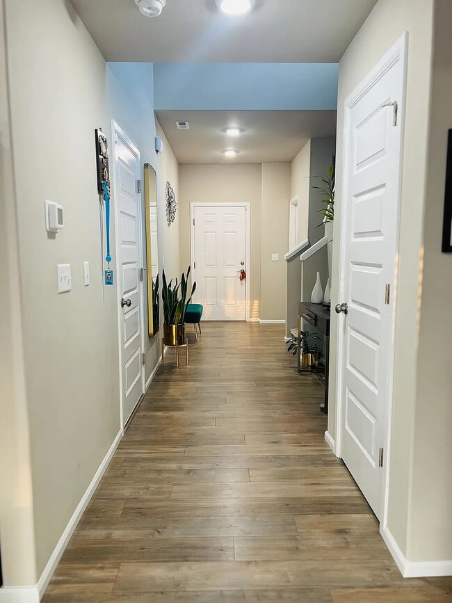 Foto del edificio - 3742 80th Ave NE