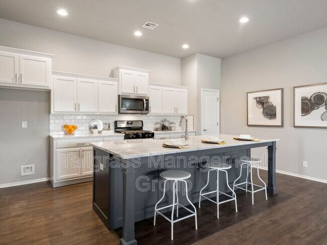 Foto del edificio - 2425 W Imperial Ct