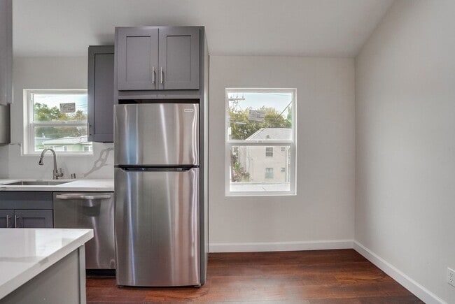 Building Photo - 4111 Leimert Blvd