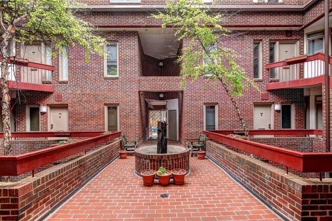 Building Photo - 1625 Q St NW