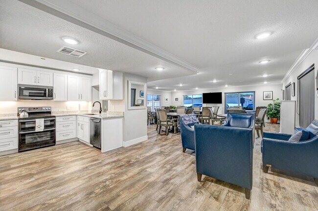 Foto del edificio - Welcome to Your Beachfront Escape at Beach Winds, Cocoa Beach!