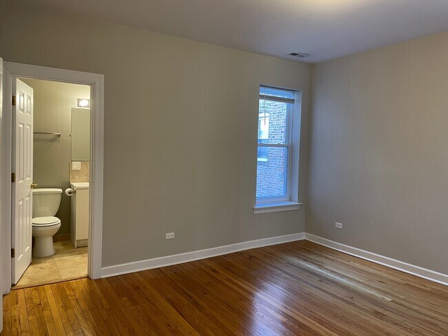 Foto del edificio - 7309 S Oglesby Ave