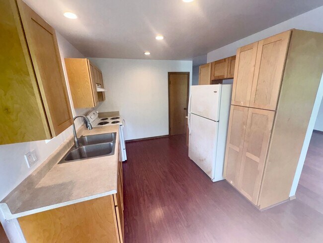 Foto del edificio - Freshly Renovated 3BR Home in Desirable Ka...