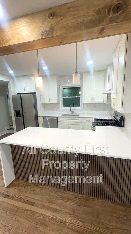 Building Photo - 2194 Tilson Cir