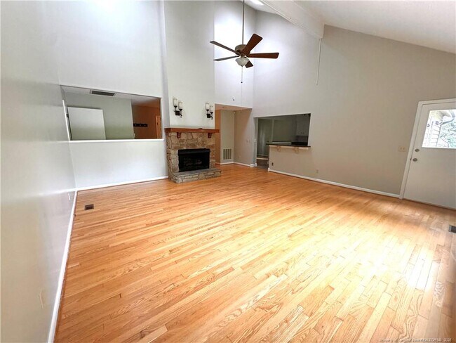 Foto del edificio - 5609 Weatherford Rd