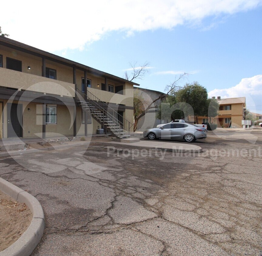 Photo - 729 East Hazel Drive