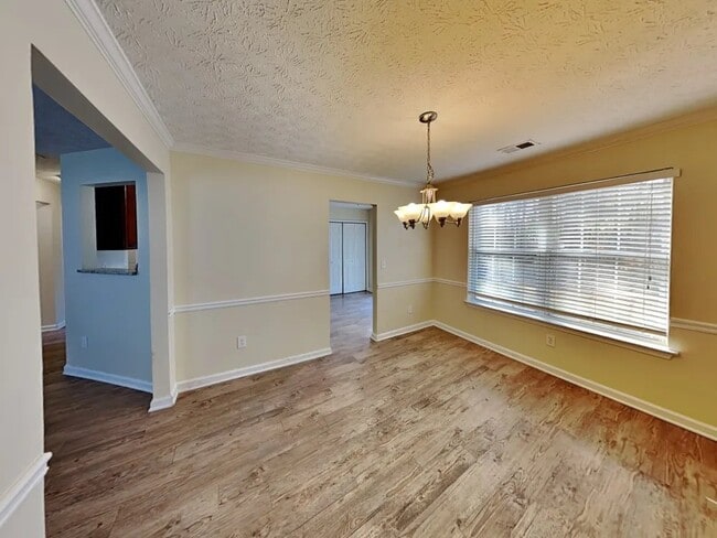 Building Photo - 1331 Ambercrest Way