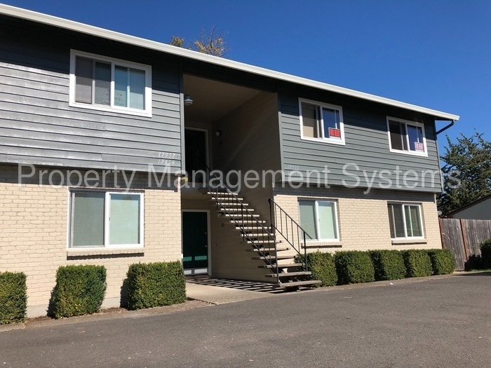 Primary Photo - Lovely 2br 1bth-875 sq ft, 2 parking spaces