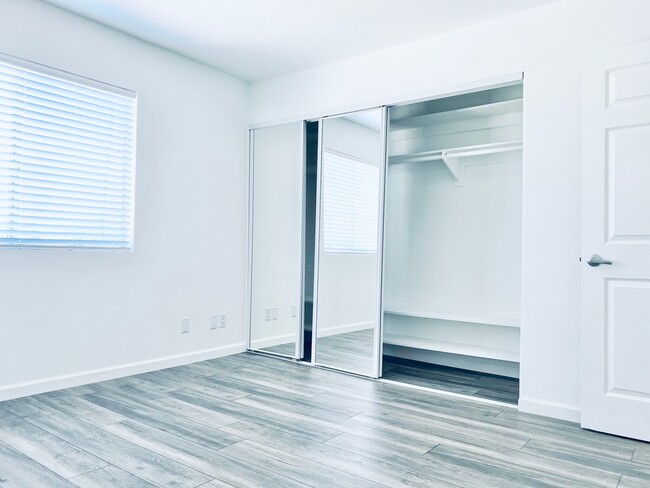 Foto del edificio - 11041 Hesby St