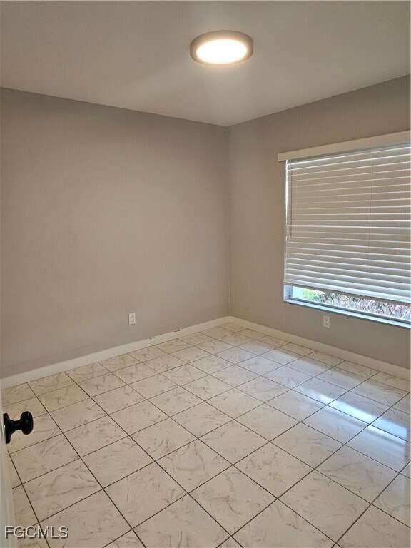 Foto del edificio - 743 Hightower Ave S