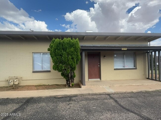 Building Photo - 1800 E Fry Blvd