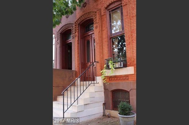 Building Photo - 1802 Bolton St