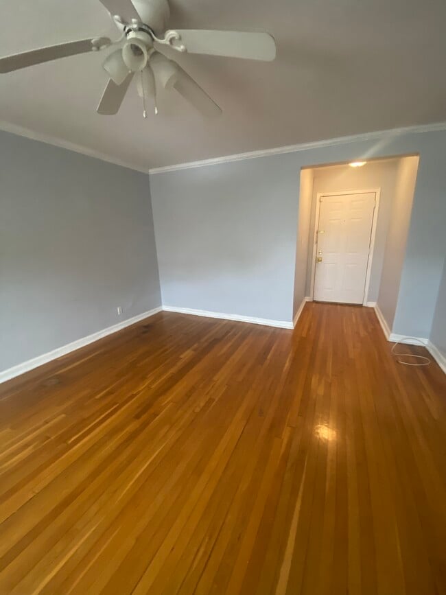 Building Photo - 210 Woodcliff Ave