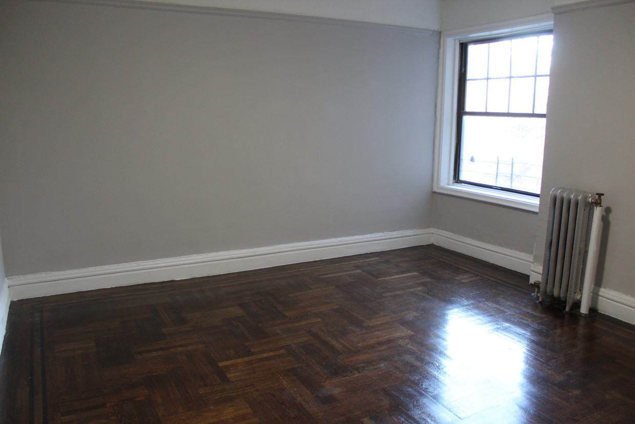 Primary Photo - 2759 Barker Ave