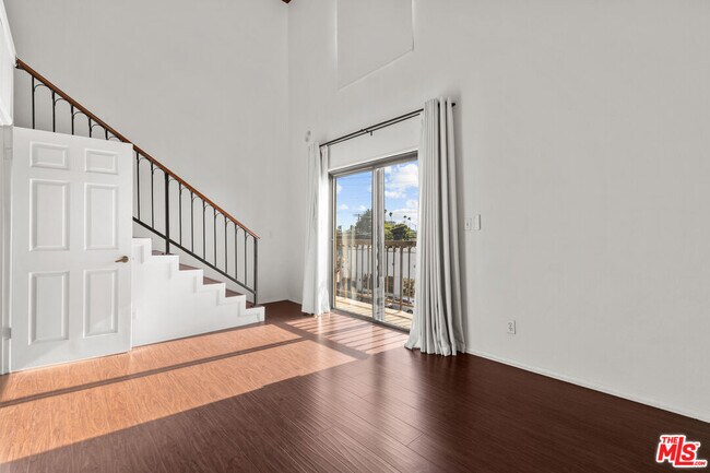 Foto del edificio - 2480 Penmar Ave